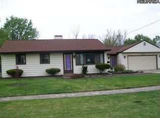 702 Lucille Dr, Elyria, OH 44035
