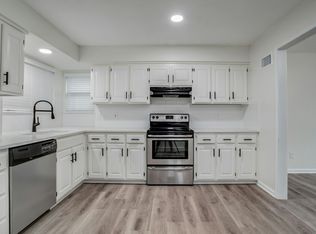 10650 W 115th St, Overland Park, KS 66210
