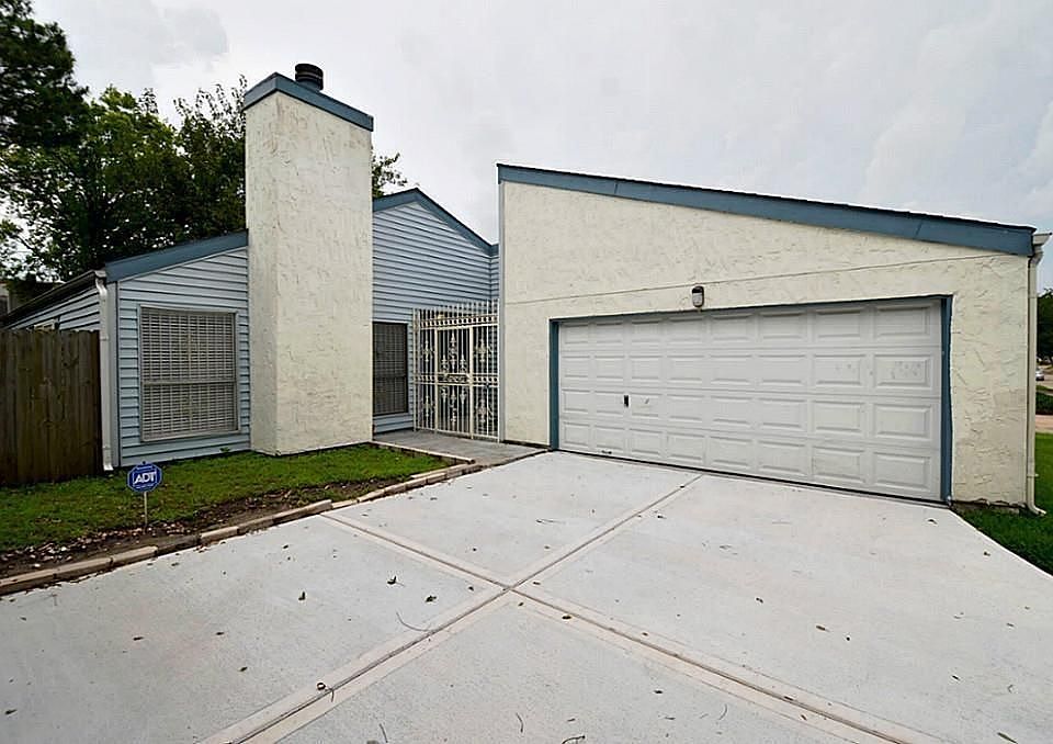 11043 Petworth Dr, Houston, TX 77072 Zillow