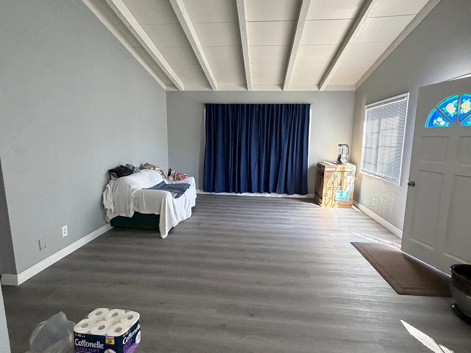 3 bed, 1440 sqft, $2,000 — Photo 2