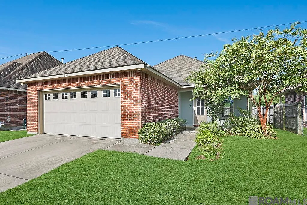 3 bed, 1588 sqft, $1,950 — Photo 2