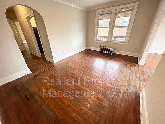 3rd image of 1025 Dana Ave APT 4