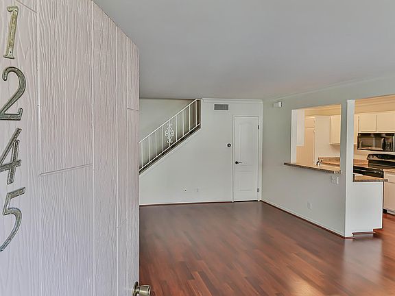 2nd image of 1245 Landsburn Cir