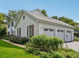 1898 Kaneville Rd, Geneva, IL 60134