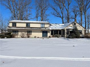 3212 Treebark Ln, Fort Wayne, IN 46804