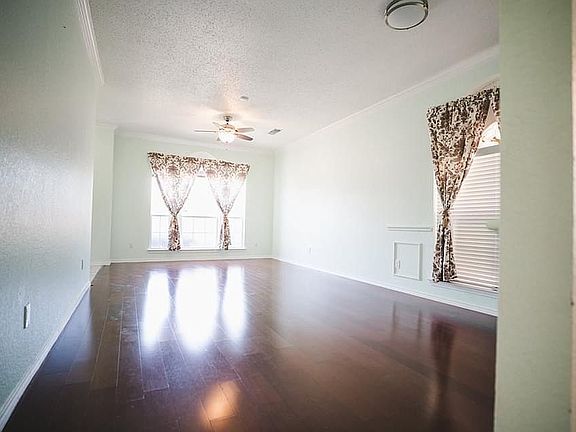 3rd image of 919 Colbi Hill Ct