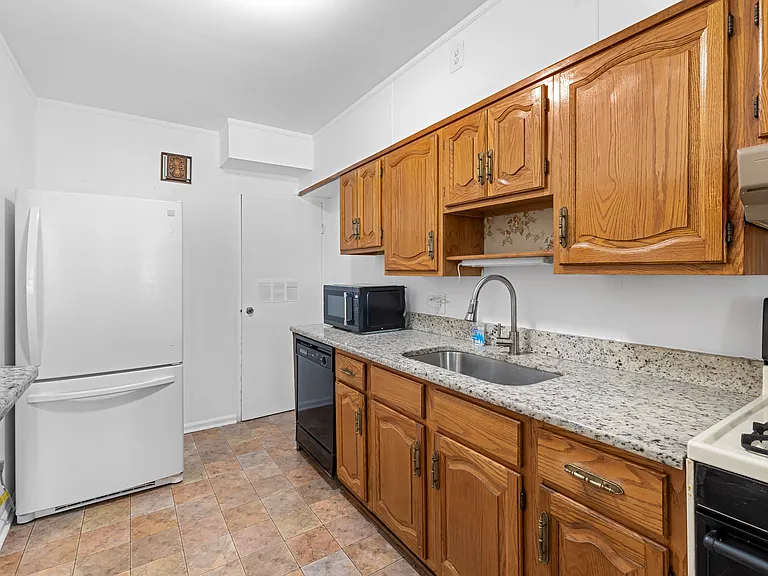 3317 Belsford Ct — Photo 5