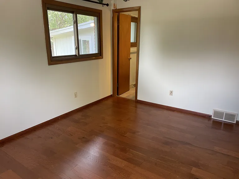 2410 Chama Ave — Photo 4