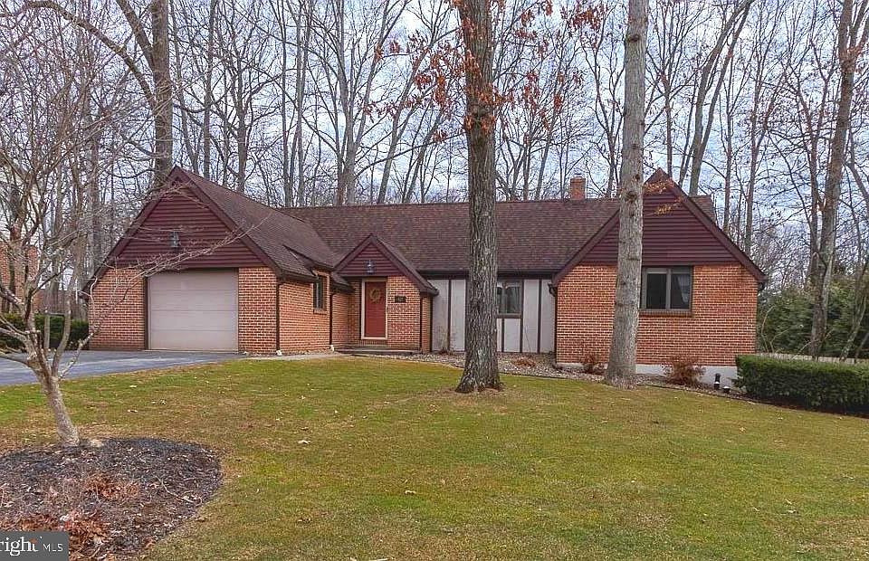 1st image of 417 Candlewood Dr