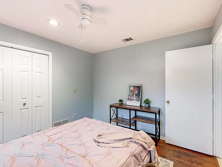 811 Oakway Ct — Photo 25