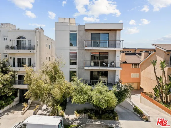 3981 Moore St APT 302, Los Angeles, CA 90066