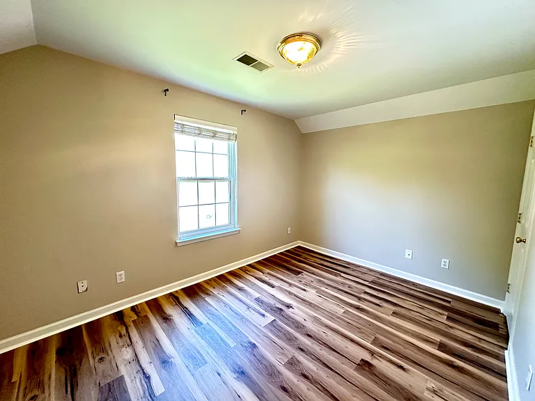 6225 Igo Rd — Photo 22