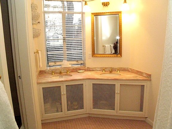 5th image of 57 W 9th St #1