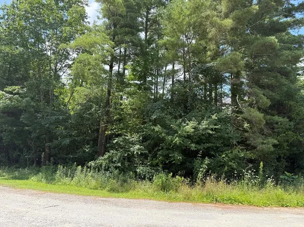 827 Spokane Ln, Crossville, TN 38572