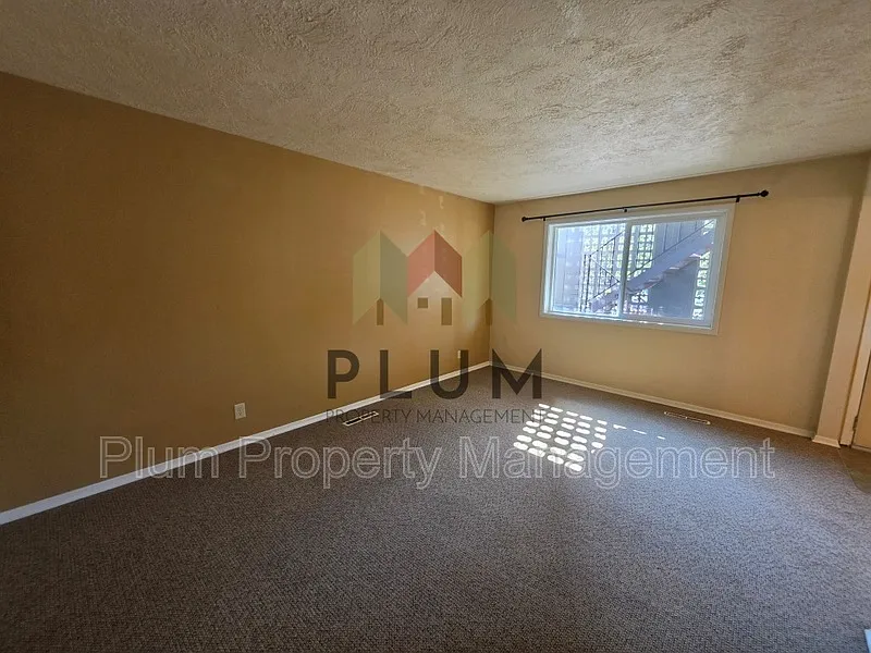 2 bed, 1.0 bath, 715 sqft, $1,395 — Photo 4