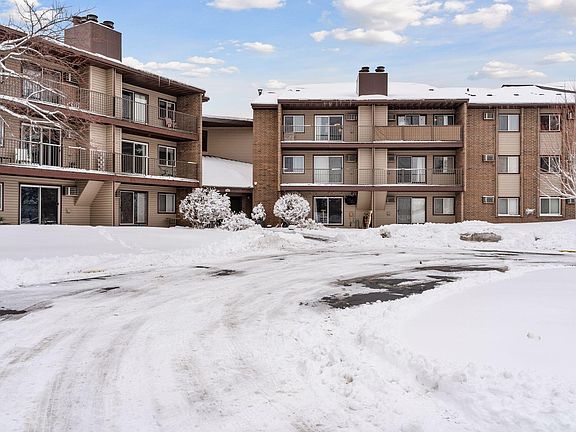 2nd image of 3440 Golfview Dr Unit 211