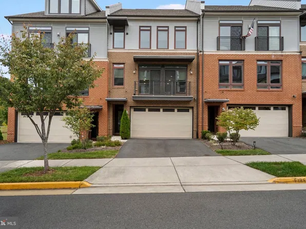 1711 Gray Shale Ter SE, Leesburg, VA 20175