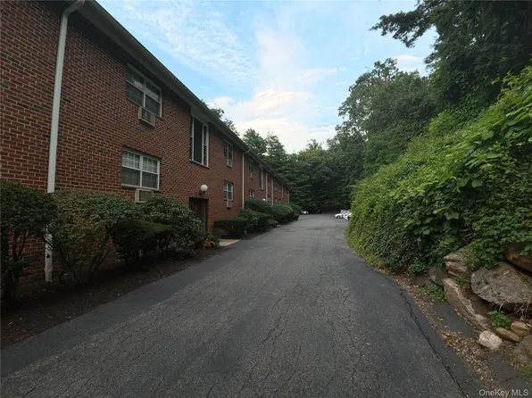 6 Dove Court #M, Croton-on-Hudson, NY 10520