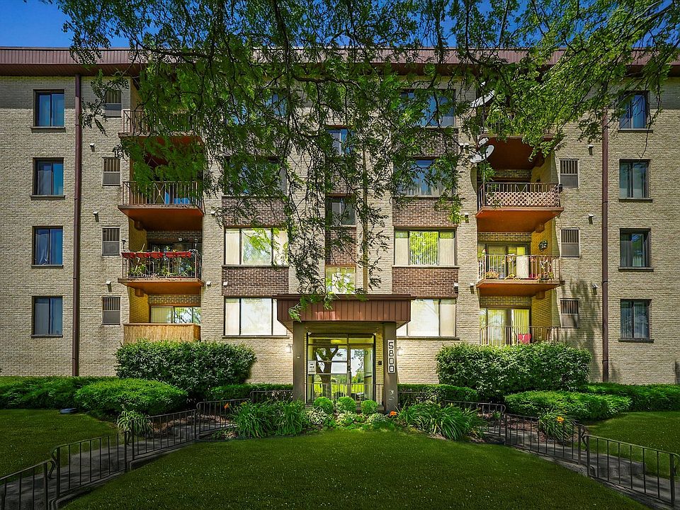 1st image of 5800 W 105th St APT 2C