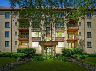 5800 W 105th St APT 2C, Oak Lawn, IL 60453
