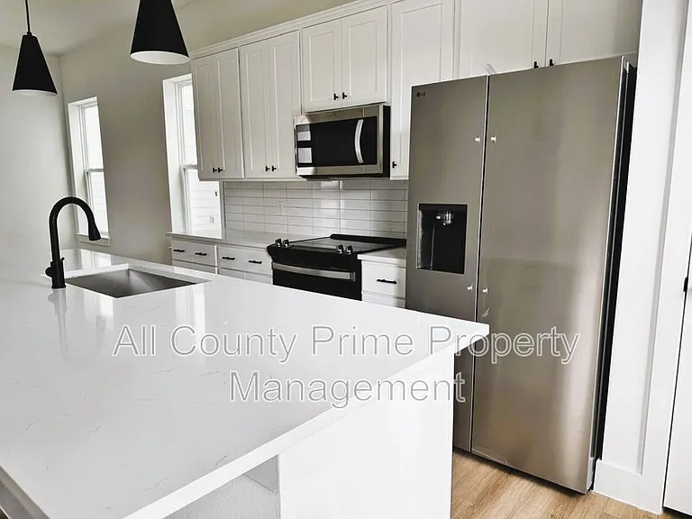 2708 Bostic St #B — Photo 5