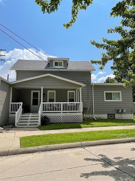 3 Smith St, Mount Clemens, MI 48043 Zillow