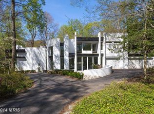 7113 Armat Dr, Bethesda, MD 20817