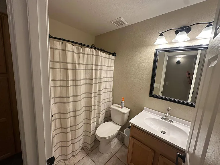 2nd Bathroom