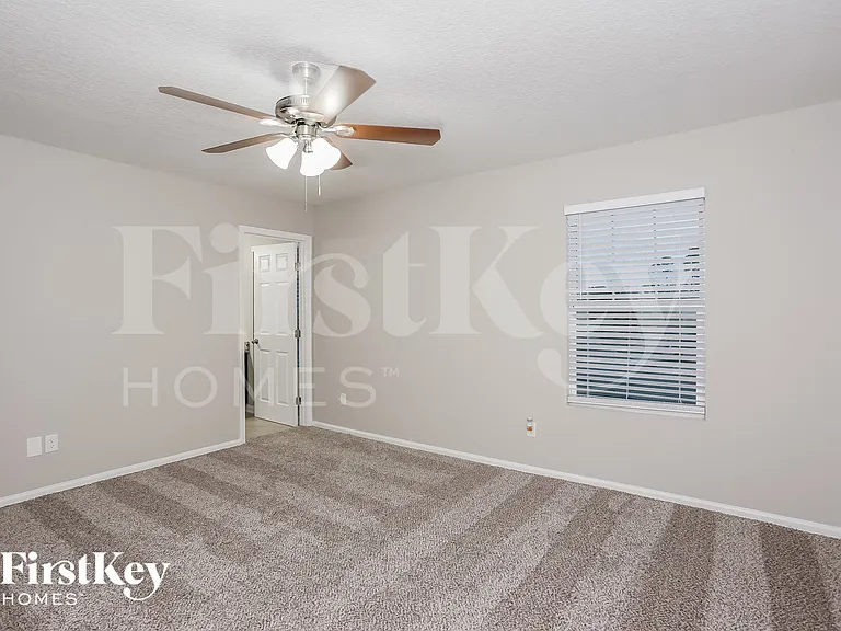 8303 Thor St — Photo 8