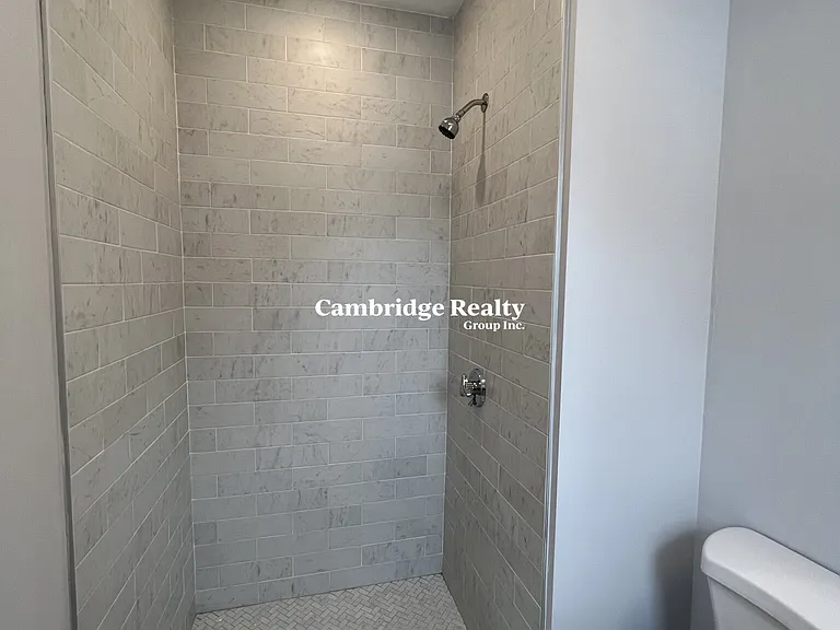 11 Burnham St #2T — Photo 11