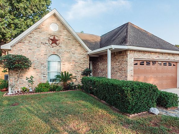 3rd image of 14416 Williamsburg Dr