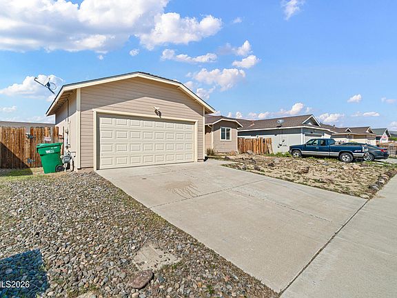 4th image of 1115 Herron Ln