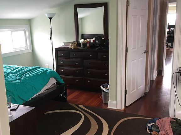 2nd image of 374 Wickenden St #3