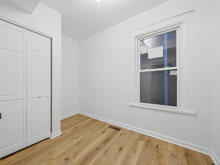 1415 N Maplewood Ave — Photo 7