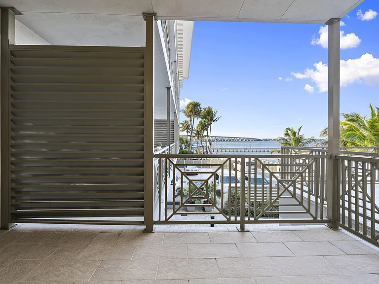 41 SW Seminole St #204 — Photo 8