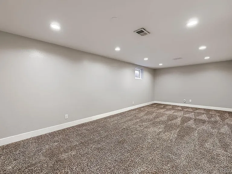 1640 Buchtel Blvd — Photo 5