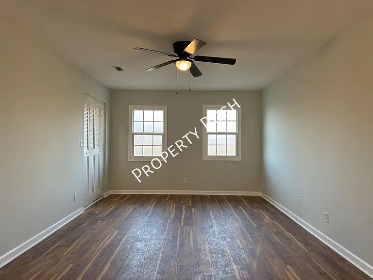 2945 Old Britain Cir — Photo 32