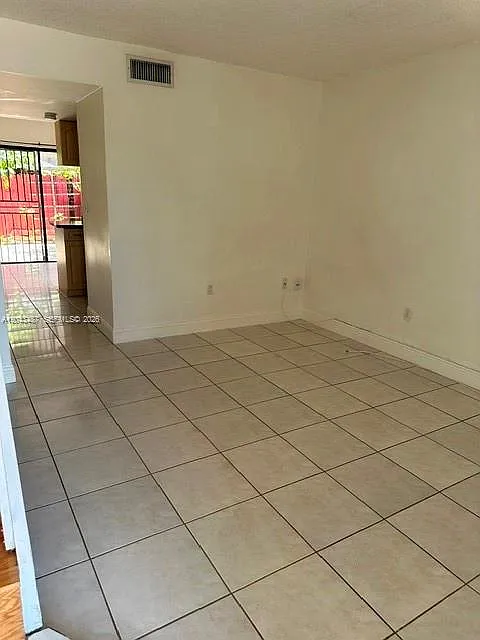 1819 SW 107th Ave #1904