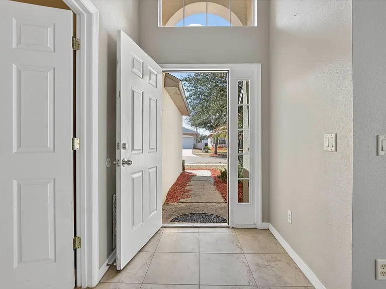 931 Emerald Green Ct — Photo 8