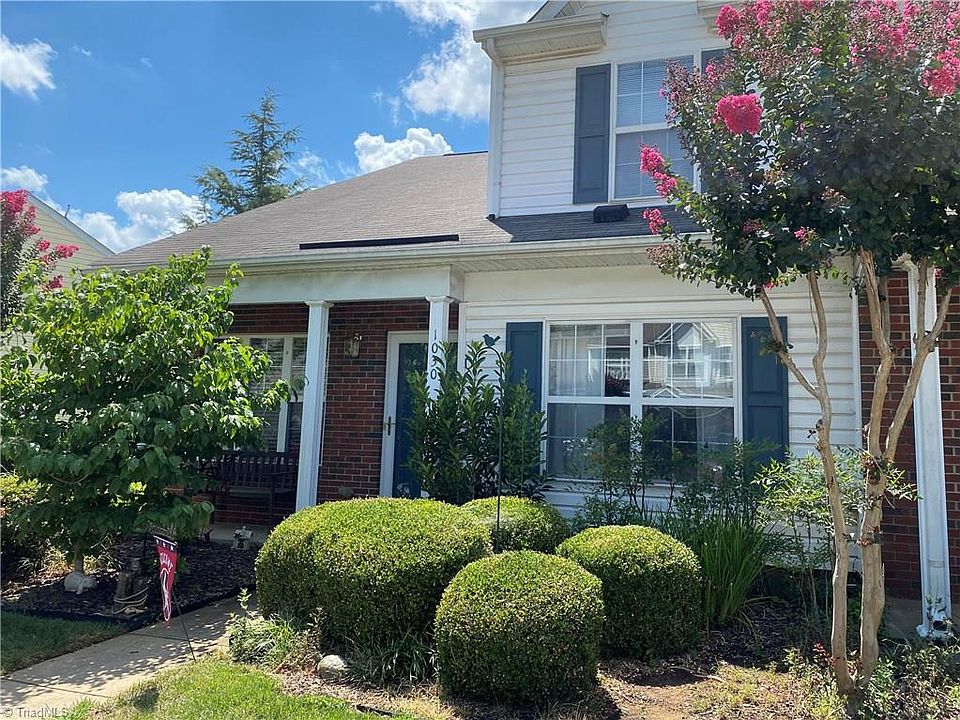 2nd image of 1030 Oak Blossom Way