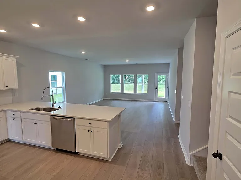 327 Kindred Spirits Dr — Photo 7
