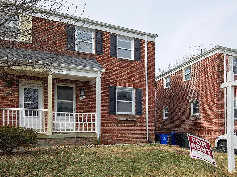 212 S Courthouse Rd — Photo 21