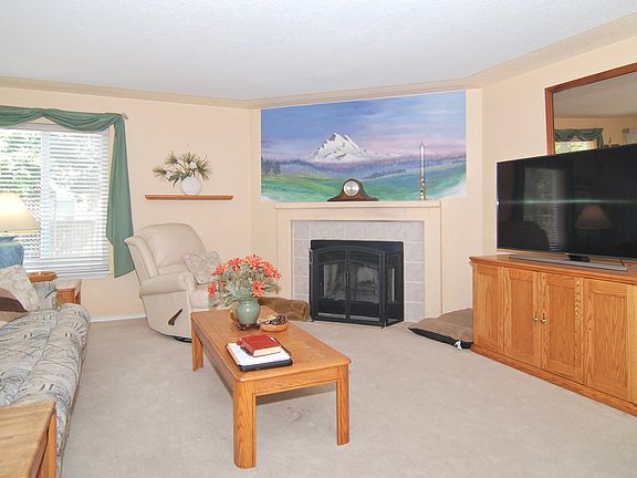 3rd image of 860 SE 62nd Ave