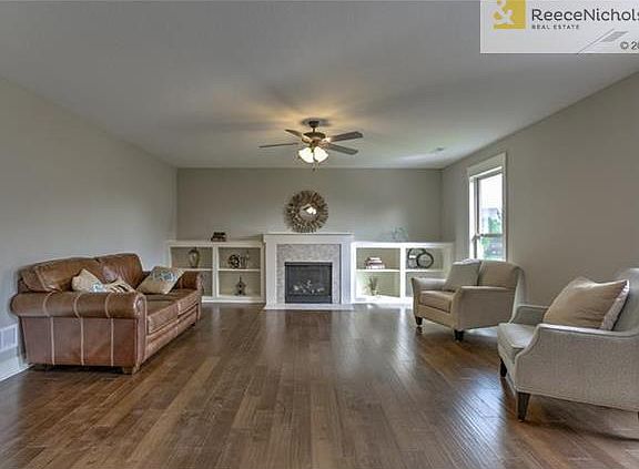 2nd image of 8809 N Bales Ave