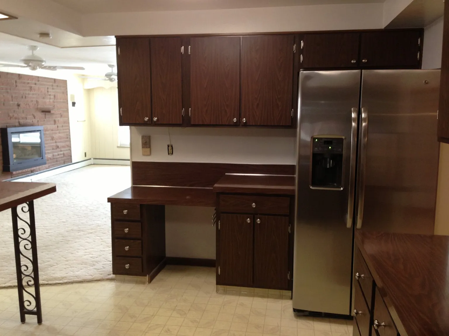 3 bed, 2.0 bath, 1819 sqft, $2,800 — Photo 2