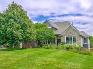 24 Raven Rd, North Oaks, MN 55127