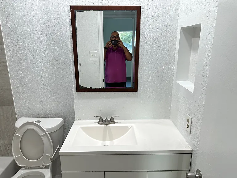 2nd bathroom for 2 and 3 bedroom