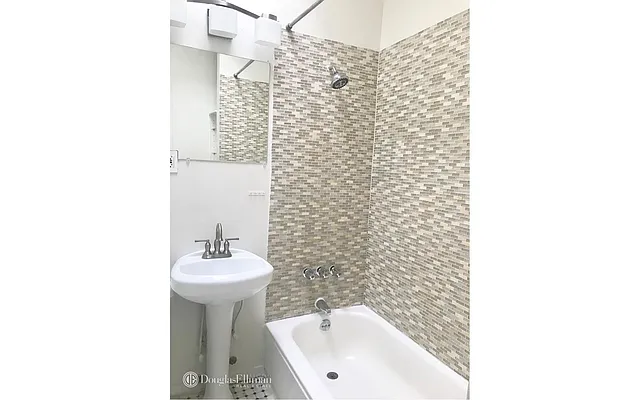 Rented by Douglas Elliman | media 15