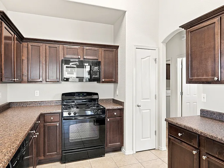 1337 Fito Hernandez St — Photo 9
