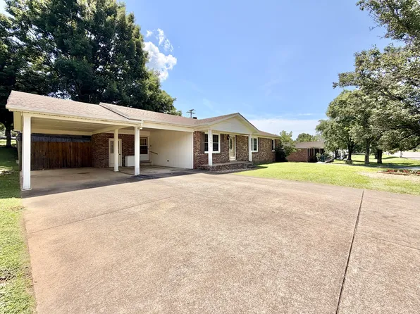 1521 Mill St, Pulaski, TN 38478